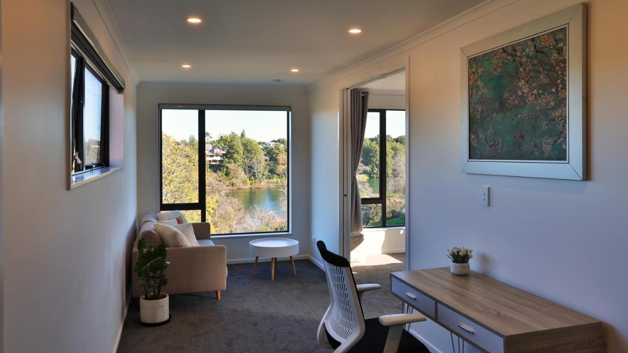 Amazing The Waikato River-view Brand New With 4 Bedrooms
