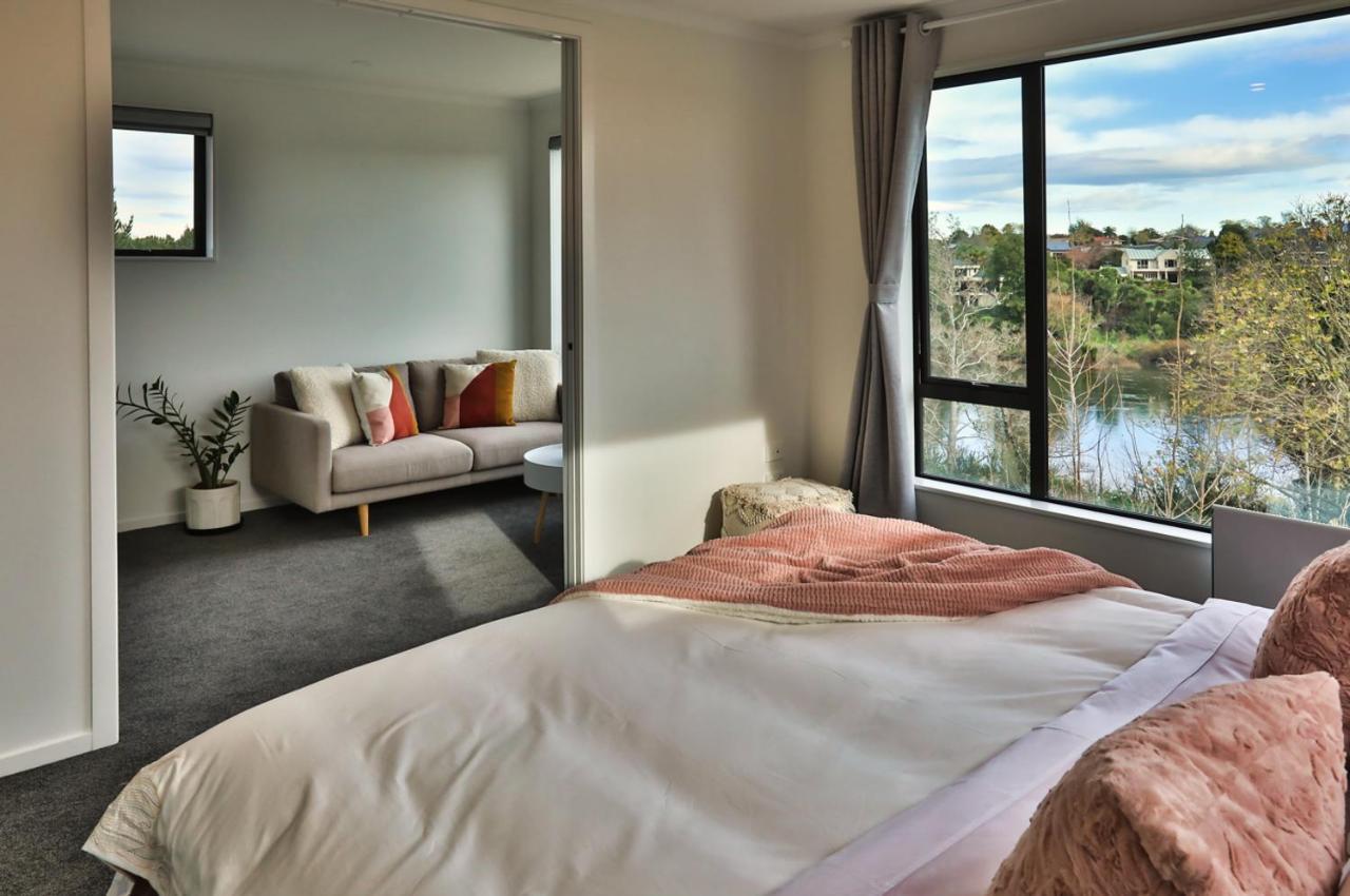 Holiday home Amazing The Waikato River-view Brand New With 4 Bedrooms