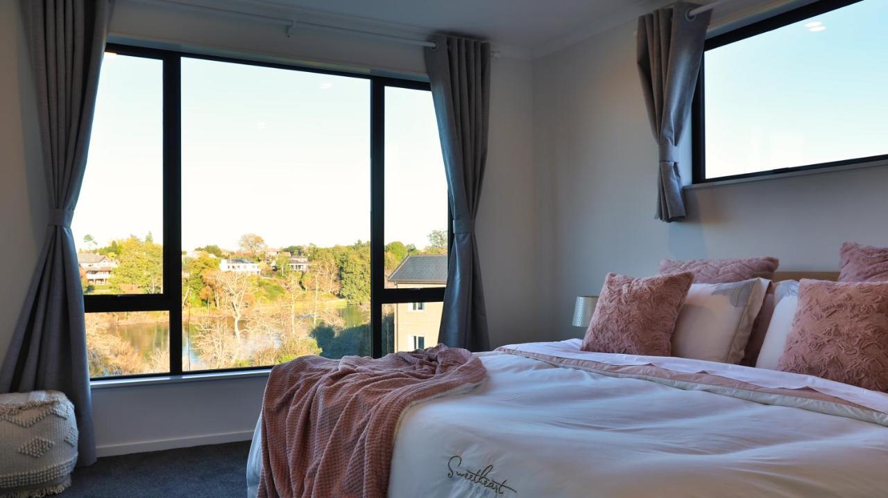 Amazing The Waikato River-view Brand New With 4 Bedrooms
