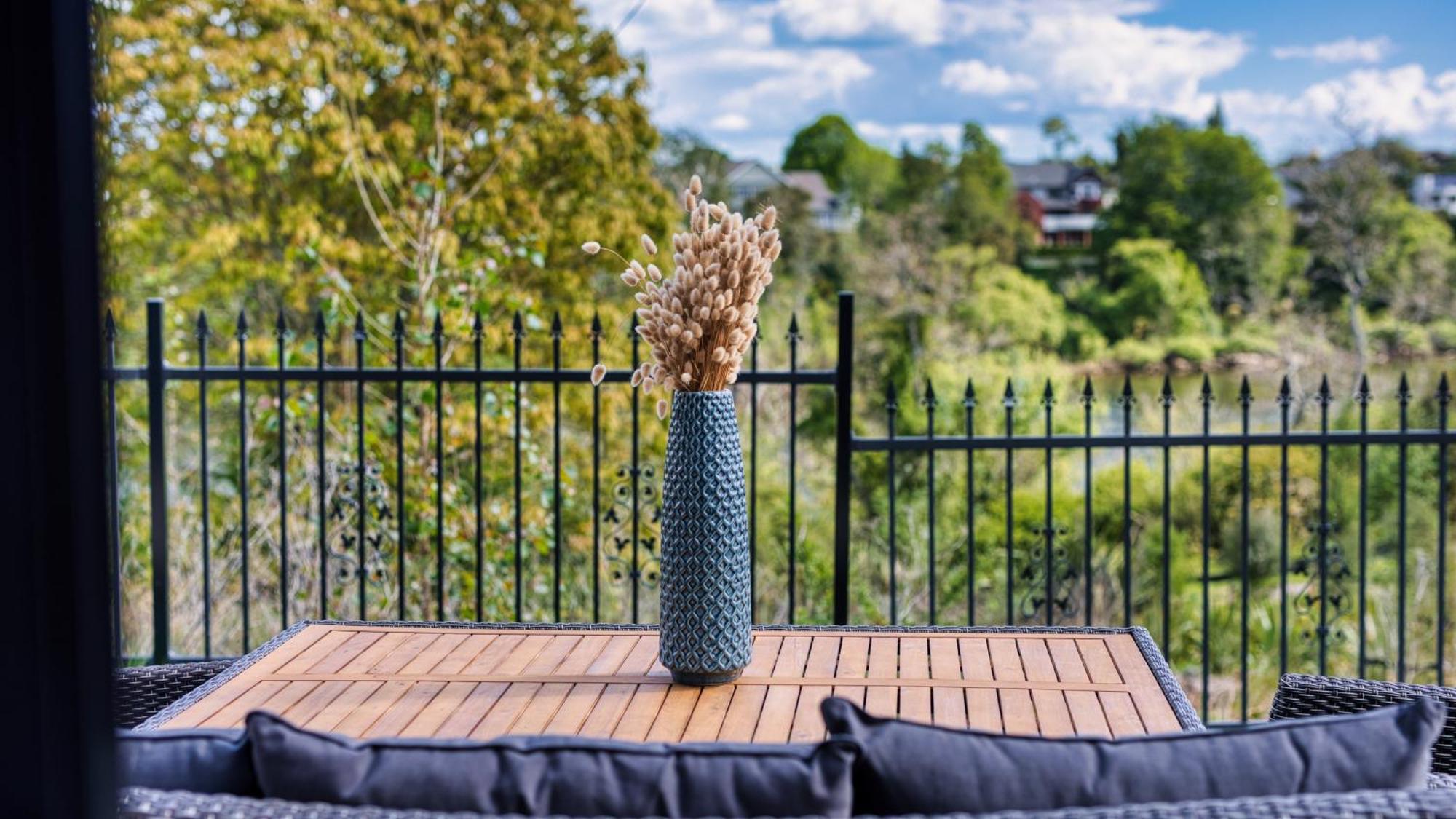 Holiday home Amazing The Waikato River-view Brand New With 4 Bedrooms