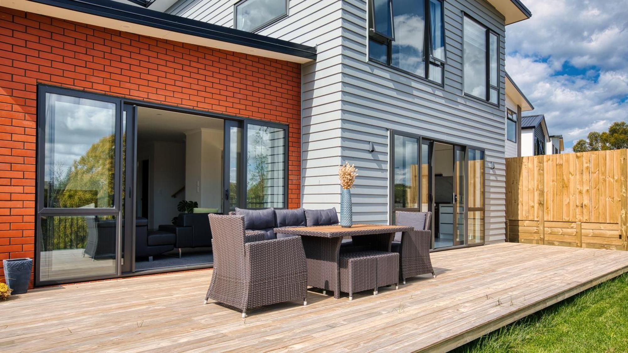 Amazing The Waikato River-view Brand New With 4 Bedrooms * Hamilton